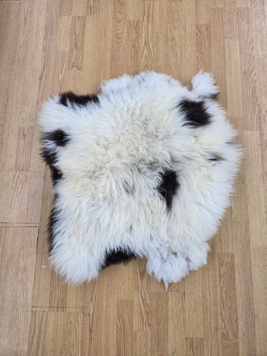 Sheepskin rug 88